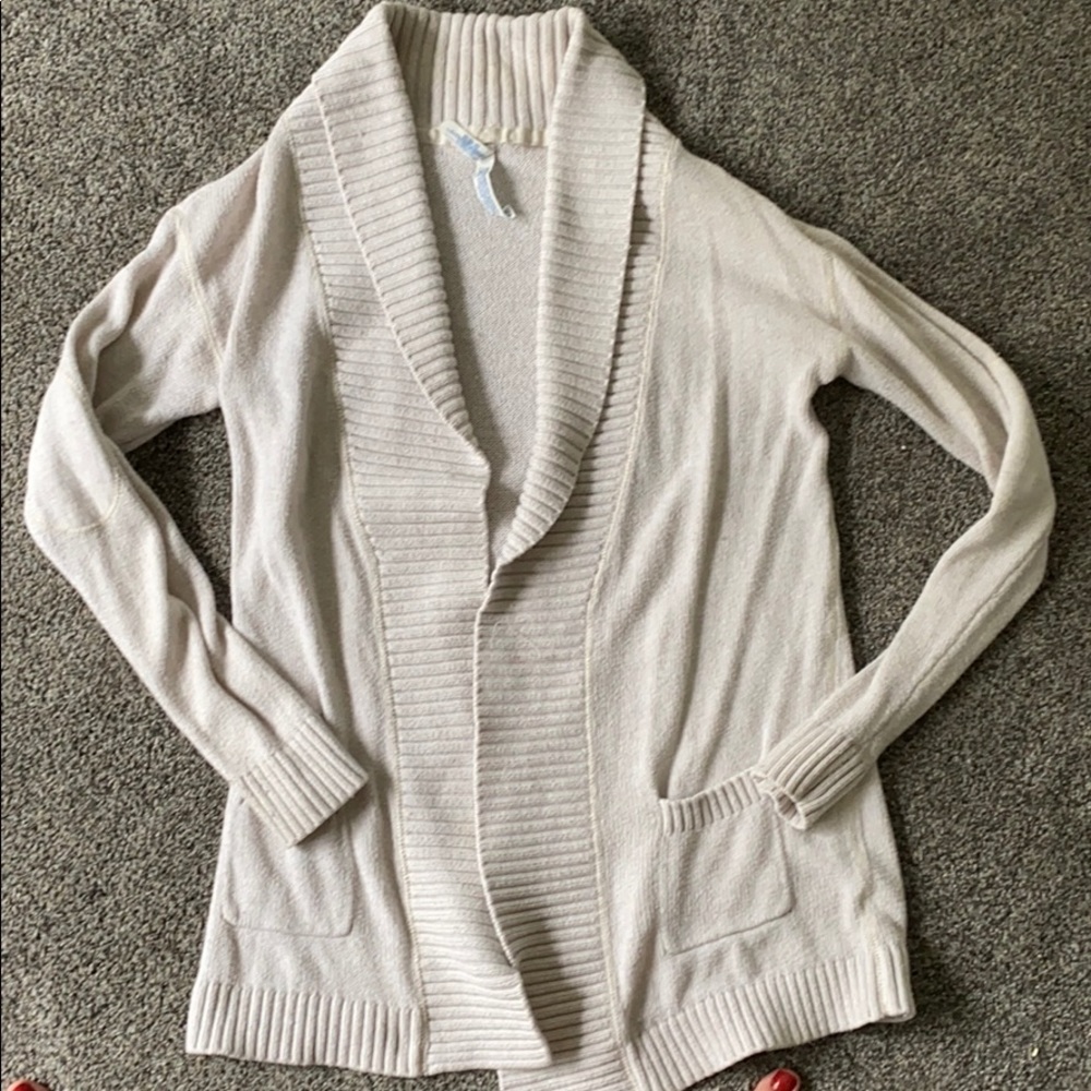 Beige cardigan w pockets
